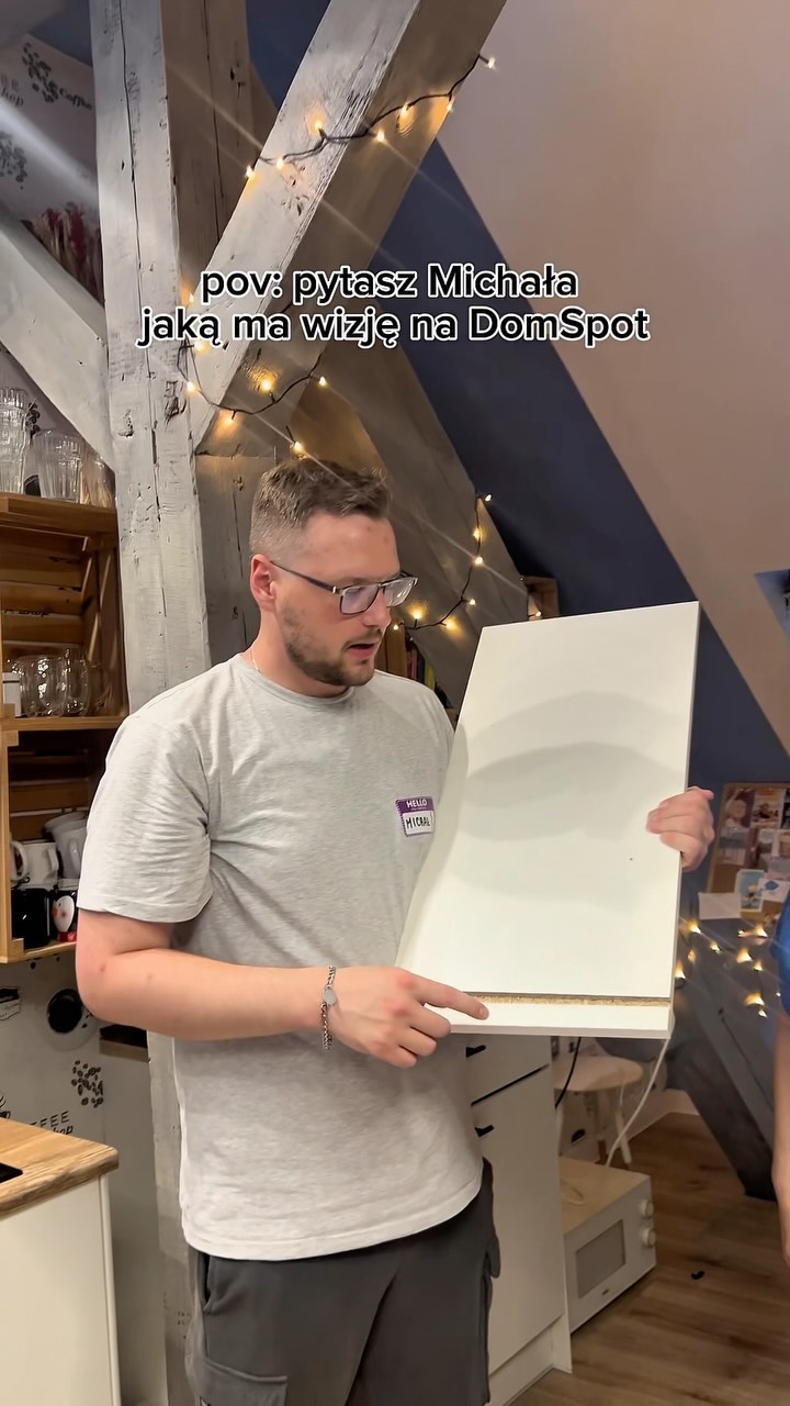 tak, to michał wymyślił wiszącą szafkę, kolorowe ledy, osławioną kostkarkę - powered by hopes, dreams and vision.
Przyjdźcie do DomSpotu na korepetycje w sierpniu, żeby się przekonać samemu.
domspot domspotio ostrówwielkopolski ostrowwielkopolski ostrowwlkp ostrow_wlkp powiatostrowski gimnazjalna1 wostrowie corobićwostrowie młodzież mlodziez świetlica miejscepodostu zafree klimat chillout ekipa znajomi dlaciebie foryou viral dc darmowe korepetycje wakacje miejsce na wakacje co robić w wakacje kursy przedmaturalne tipy na maturę matura2027