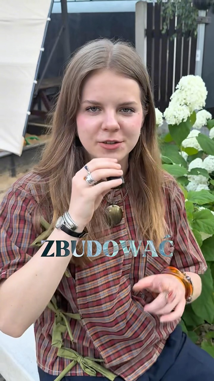 Piramidy mogą poczekać, ale tego sierpniowego pikniku książkowego raczej nie chcecie przegapić. 📖✨
Jeśli masz 15-25 lat, jesteś książkarą, chcesz mieć ładne zdjęcie na trawce w cute outficie albo po prostu jesteś fanem whimsy activities, to idealny event dla Ciebie. Zapowiada się kameralny piknik w parku, organizowany przez book&movie club.
Szykujemy też sporo innych atrakcji, wszystkie szczegóły zdradzimy już niedługo.
Obserwujcie profil i sprawdzajcie domspot.io, żeby być na bieżąco. ☀️
domspot domspotio ostrówwielkopolski ostrowwielkopolski ostrowwlkp ostrow_wlkp powiatostrowski gimnazjalna1 wostrowie corobićwostrowie młodzież mlodziez świetlica miejscepodostu zafree klimat chillout ekipa znajomi dlaciebie foryou viral dc piknik książkowy booktok booktok polska książki literatura czytanie książek spotkanie na świeżym powietrzu estetyczne zdjęcia plany na sierpień co robić w wakacje ostrów atrakcje dla młodzieży wydarzenia dla studentów liceum pomysł na wolny czas lato w mieście sesja fotograficzna whimsy piknik książkowy park miejski